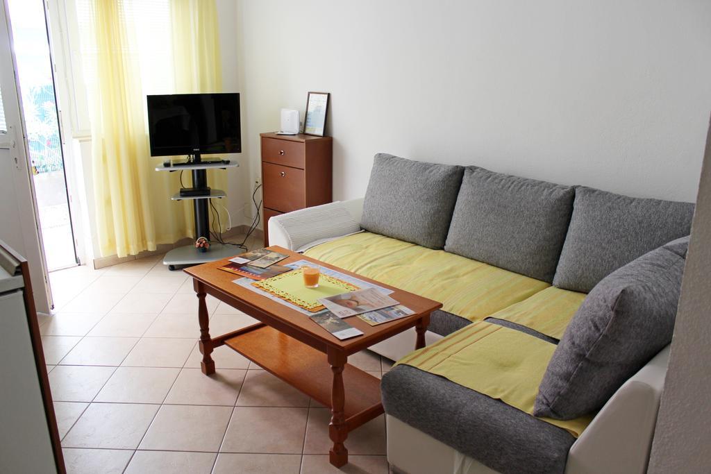 Apartments Petric Makarska Exteriör bild