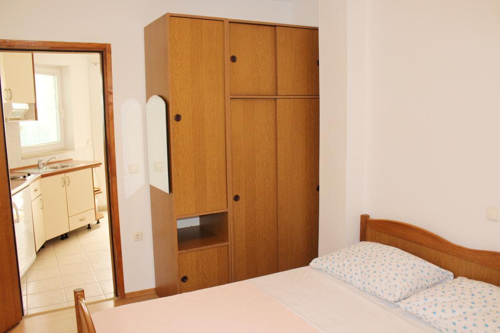 Apartments Petric Makarska Exteriör bild